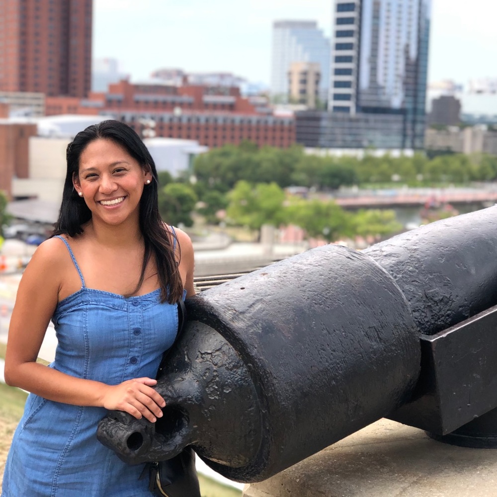 Meet your Posher, Claudia